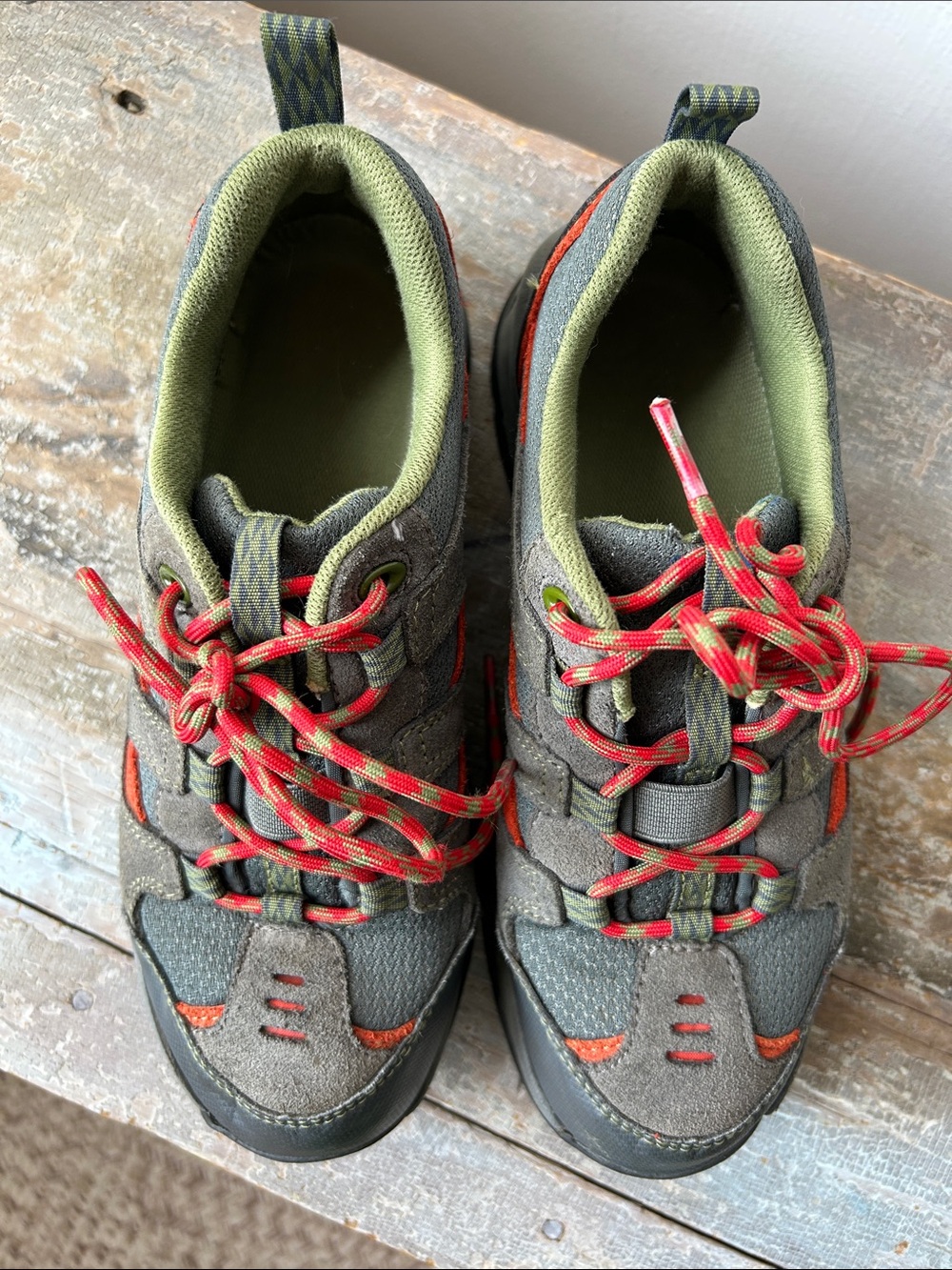 Kids Trail Hiker Size 5  Hikes or Back to School